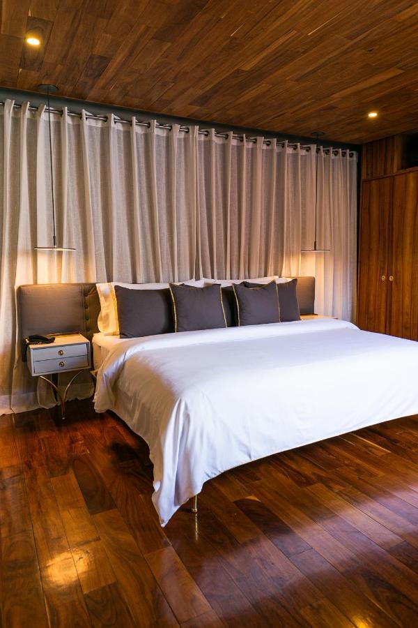 Dos Casas Hotel & Spa Альенде Экстерьер фото