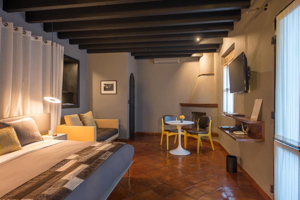 Dos Casas Hotel & Spa Альенде Экстерьер фото